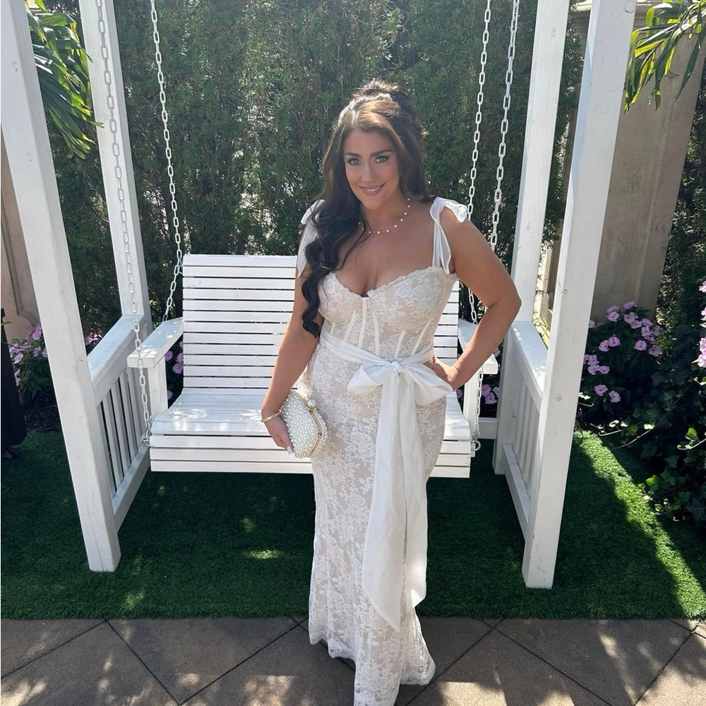 V. Chapman Romanza Gown